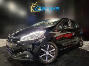 PEUGEOT 208 1.2 PureTech 82cv Allure // SIEGES CHAUFFANT/TOIT PANORAMIQUE/CAMERA DE RECUL