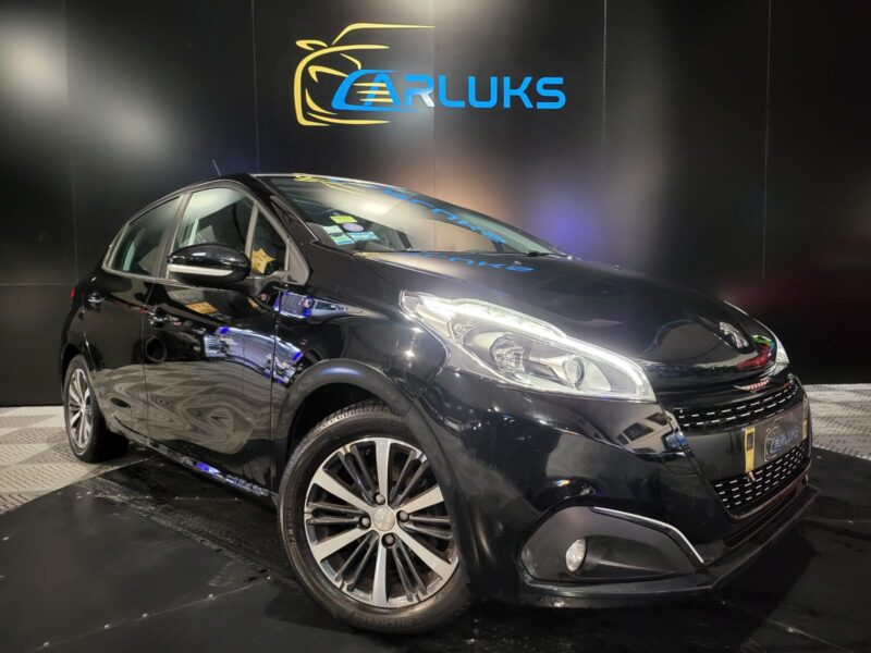 PEUGEOT 208 1.2 PureTech 82cv Allure // SIEGES CHAUFFANT/TOIT PANORAMIQUE/CAMERA DE RECUL