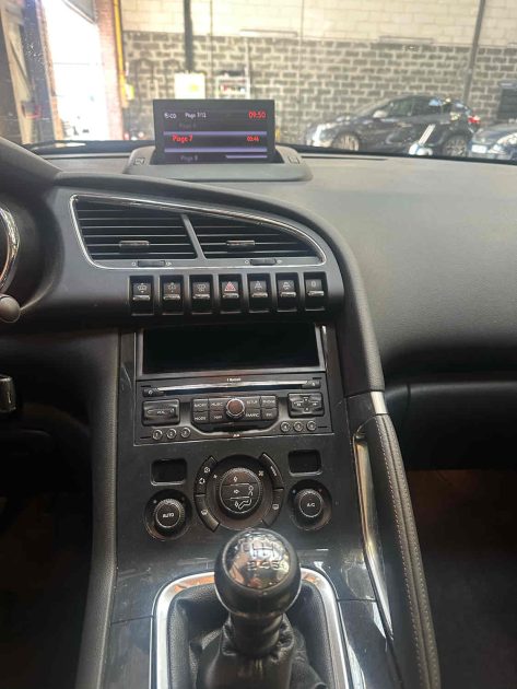 PEUGEOT 3008 1.6 HDi 112 cv Allure