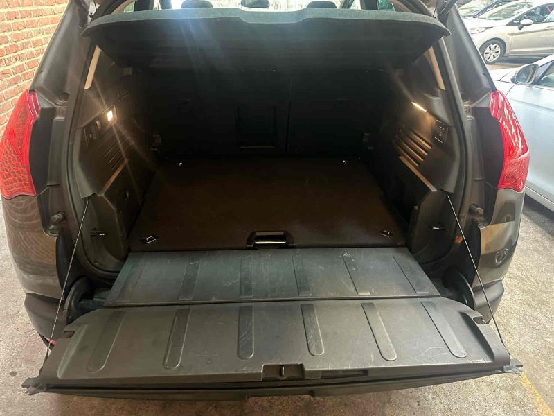 PEUGEOT 3008 1.6 HDi 112 cv Allure