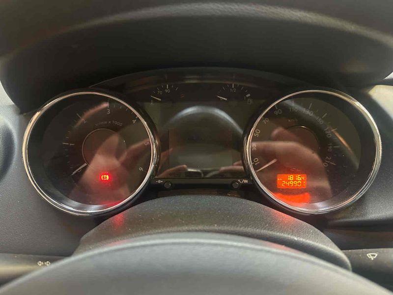 PEUGEOT 3008 1.6 HDi 112 cv Allure