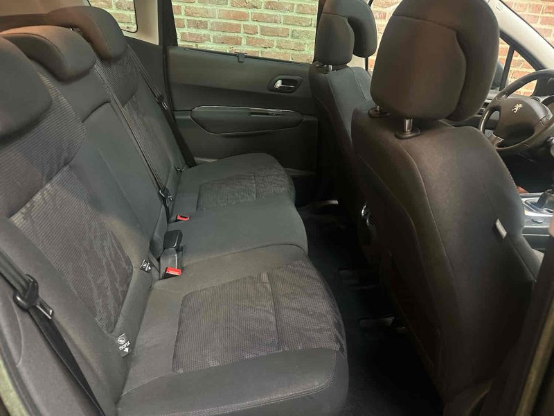 PEUGEOT 3008 1.6 HDi 112 cv Allure