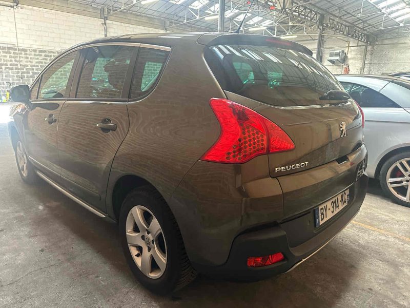 PEUGEOT 3008 1.6 HDi 112 cv Allure