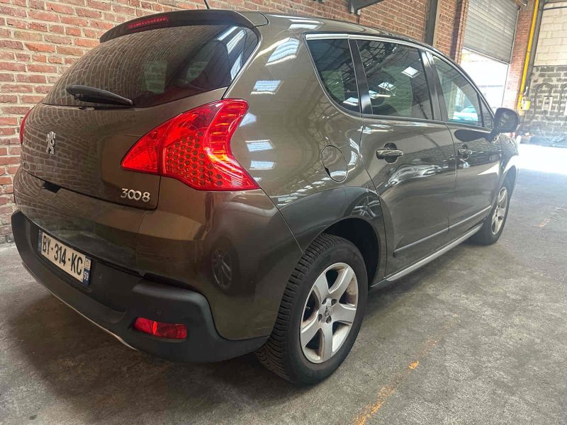 PEUGEOT 3008 1.6 HDi 112 cv Allure