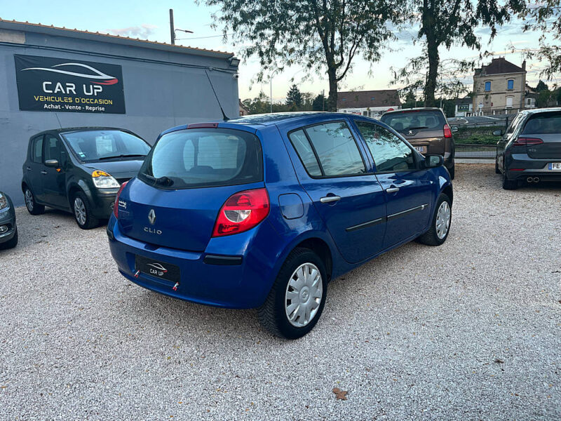 RENAULT CLIO III 1.5 dci 85 cv