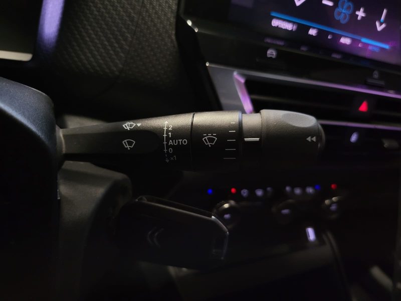 CITROEN C4  2022 1.2 PureTech 101cv FEEL /VIRTUAL COCKPIT+CAMERA+AFFICHAGE TETE HAUTE/