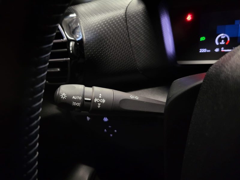 CITROEN C4  2022 1.2 PureTech 101cv FEEL /VIRTUAL COCKPIT+CAMERA+AFFICHAGE TETE HAUTE/