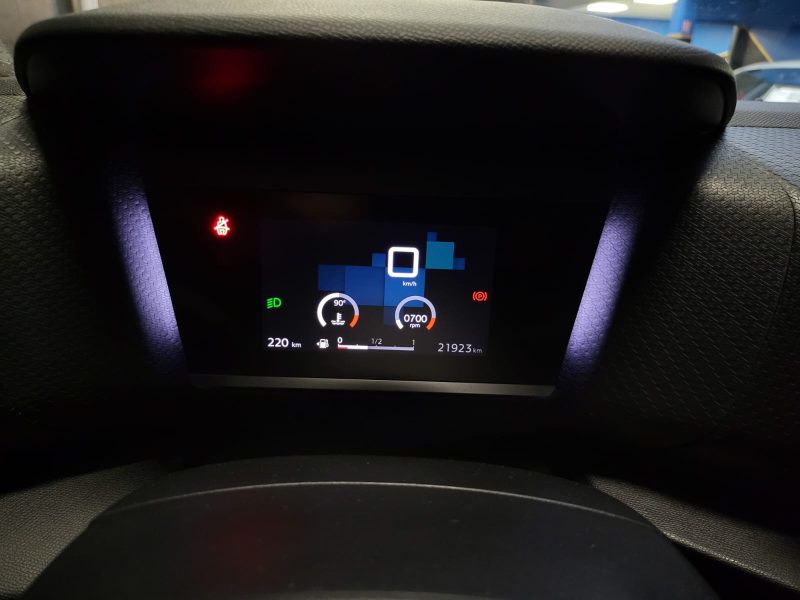 CITROEN C4  2022 1.2 PureTech 101cv FEEL /VIRTUAL COCKPIT+CAMERA+AFFICHAGE TETE HAUTE/