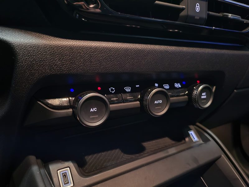 CITROEN C4  2022 1.2 PureTech 101cv FEEL /VIRTUAL COCKPIT+CAMERA+AFFICHAGE TETE HAUTE/