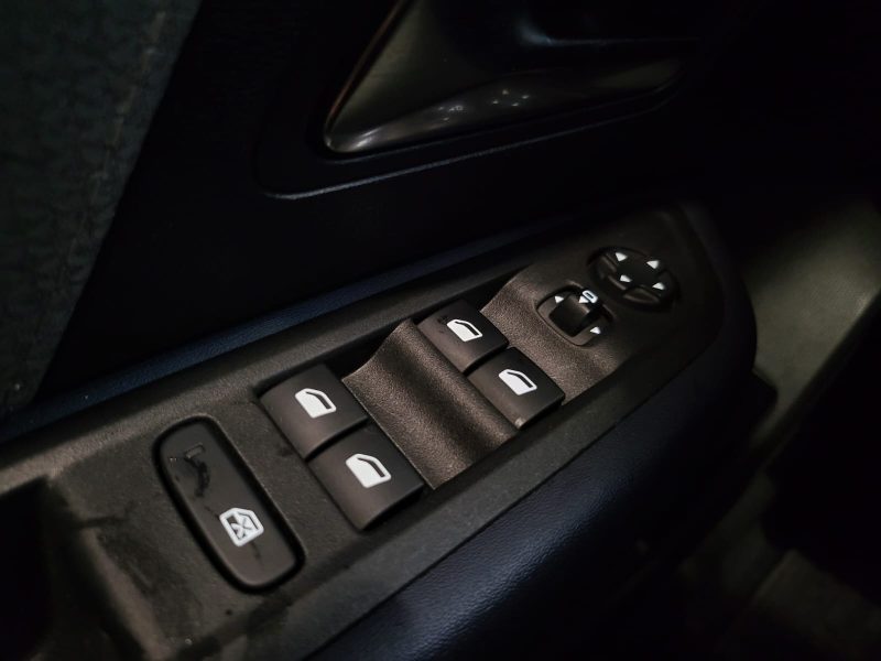 CITROEN C4  2022 1.2 PureTech 101cv FEEL /VIRTUAL COCKPIT+CAMERA+AFFICHAGE TETE HAUTE/