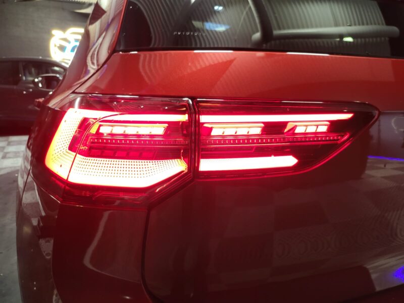 VOLKSWAGEN GOLF VIII 1.5 ETSI 150 CV R-LINE / TOIT OUVRANT / CAMERA / CARPLAY