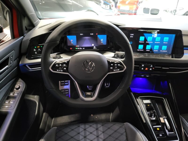 VOLKSWAGEN GOLF VIII 1.5 ETSI 150 CV R-LINE / TOIT OUVRANT / CAMERA / CARPLAY