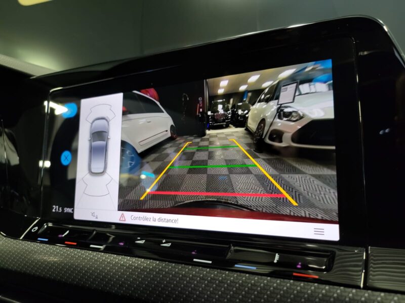 VOLKSWAGEN GOLF VIII 1.5 ETSI 150 CV R-LINE / TOIT OUVRANT / CAMERA / CARPLAY
