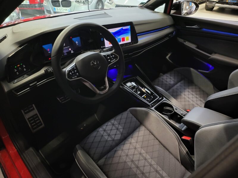 VOLKSWAGEN GOLF VIII 1.5 ETSI 150 CV R-LINE / TOIT OUVRANT / CAMERA / CARPLAY