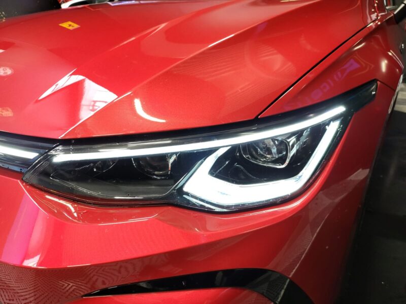 VOLKSWAGEN GOLF VIII 1.5 ETSI 150 CV R-LINE / TOIT OUVRANT / CAMERA / CARPLAY