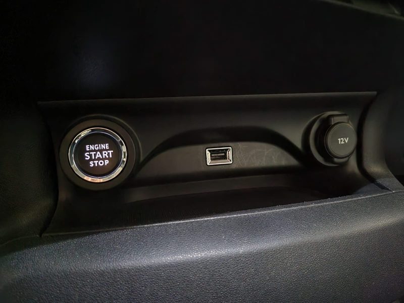 CITROEN C4 CACTUS ORIGIN\'S 1.2 PURETECH 110cv EAT6 CARPLAY / CAMERA / KEYLESS