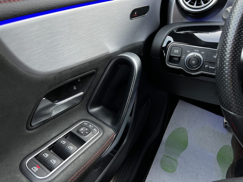 MERCEDES CLA II AMG LINE 250 e HYBRID 218 Cv 1ERE MAIN / TOIT OUVRANT GRAND ECRAN 