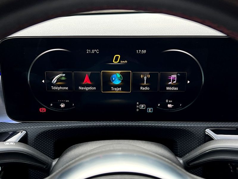 MERCEDES CLA II AMG LINE 250 e HYBRID 218 Cv 1ERE MAIN / TOIT OUVRANT GRAND ECRAN 