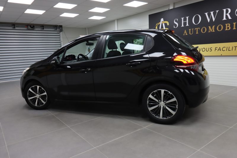 PEUGEOT 208 I 2017