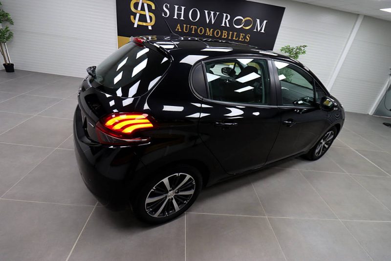 PEUGEOT 208 I 2017