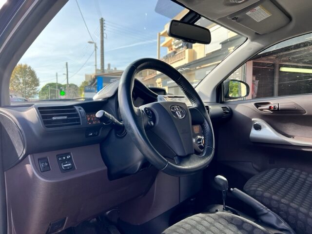 TOYOTA  IQ 1,0 69CH VVT-I AUTOMATIIQUE 2009
