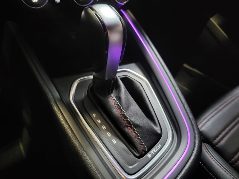 RENAULT CLIO V RS LINE 1.6 E-Tech hybride 140ch / CAMERA 360 / PACK AMBIANCE / BOSE