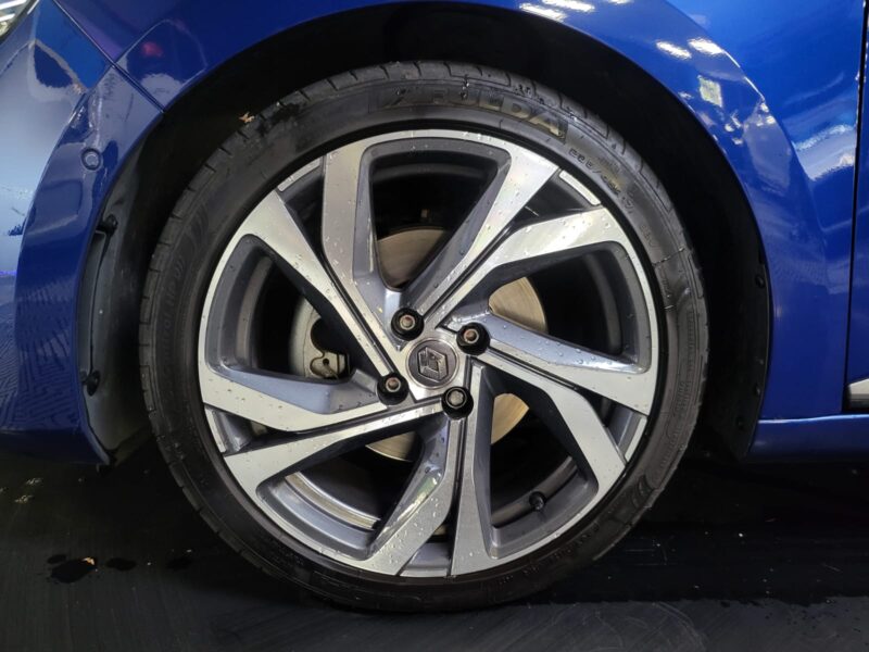 RENAULT CLIO V RS LINE 1.6 E-Tech hybride 140ch / CAMERA 360 / PACK AMBIANCE / BOSE