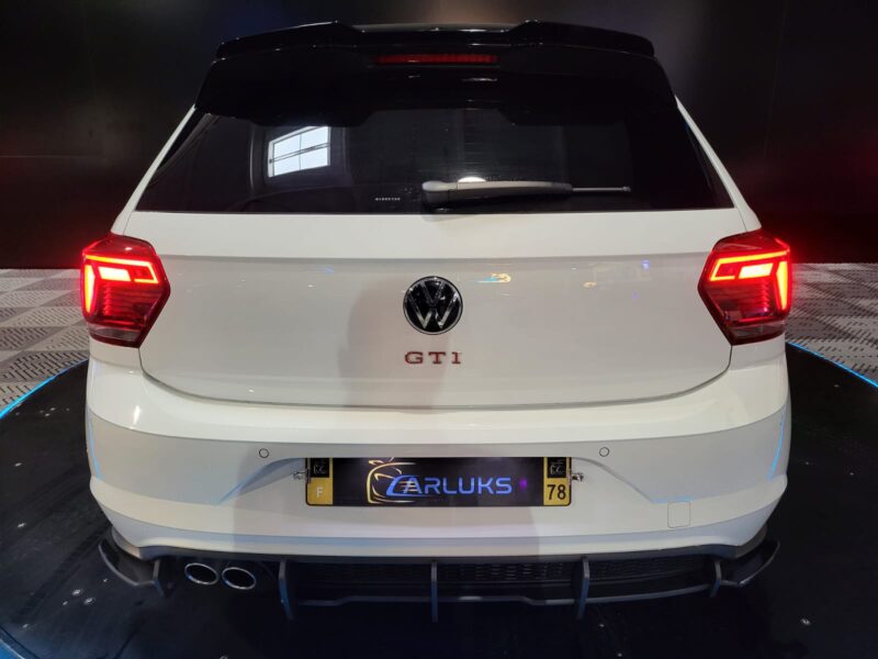 VOLKSWAGEN POLO VI GTI 2.0 TFSI 200cv DSG6 // TOIT OUVRANT/SIEGES CHAUFANTS/CHARGEUR A INDUCTION