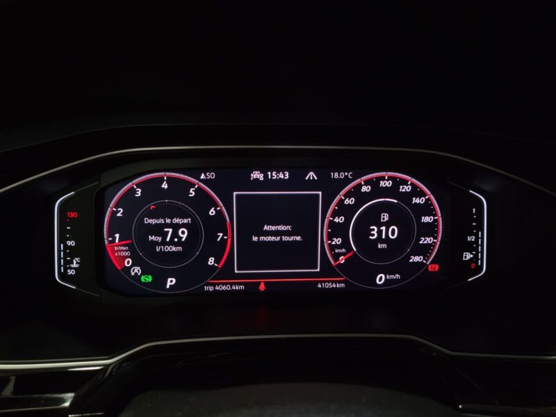 VOLKSWAGEN POLO VI GTI 2.0 TFSI 200cv DSG6 // TOIT OUVRANT/SIEGES CHAUFANTS/CHARGEUR A INDUCTION