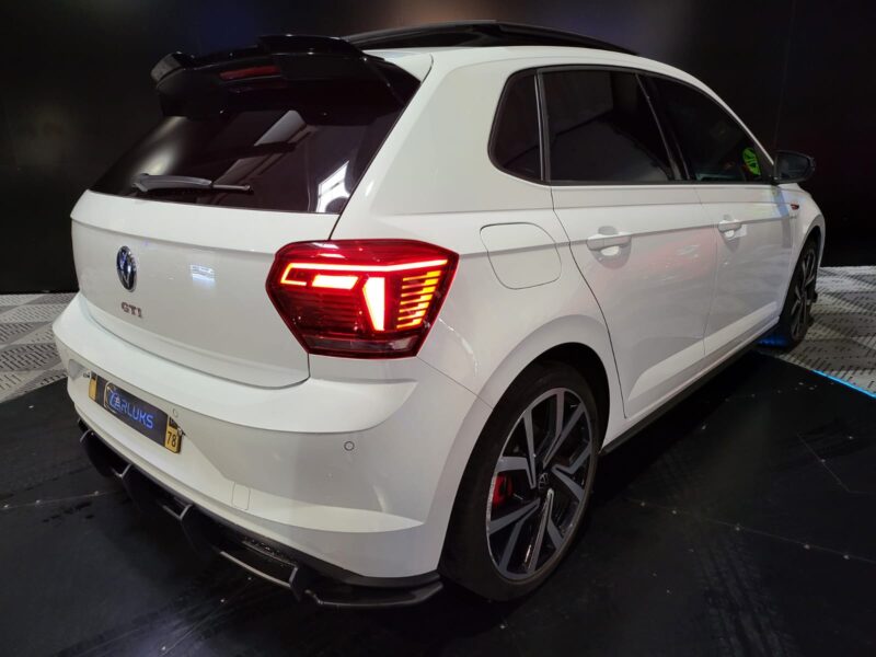 VOLKSWAGEN POLO VI GTI 2.0 TFSI 200cv DSG6 // TOIT OUVRANT/SIEGES CHAUFANTS/CHARGEUR A INDUCTION