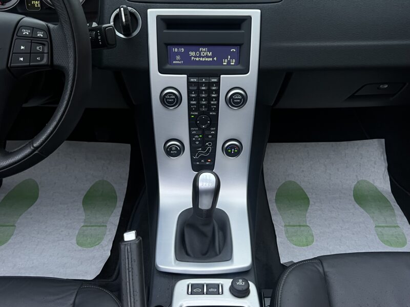 VOLVO C70 II PHASE 2 D3 MOMENTUM 2.0 150 Cv 1ERE MAIN 2.582 Kms REELS / ORIGINE FRANCE - Garantie1an