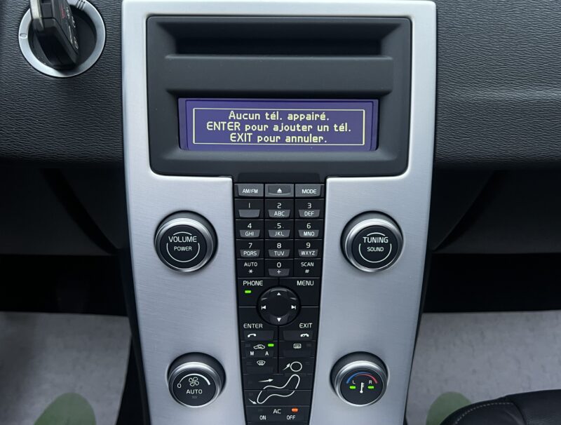 VOLVO C70 II PHASE 2 D3 MOMENTUM 2.0 150 Cv 1ERE MAIN 2.582 Kms REELS / ORIGINE FRANCE - Garantie1an