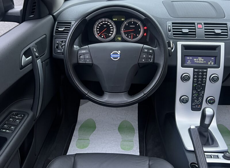 VOLVO C70 II PHASE 2 D3 MOMENTUM 2.0 150 Cv 1ERE MAIN 2.582 Kms REELS / ORIGINE FRANCE - Garantie1an