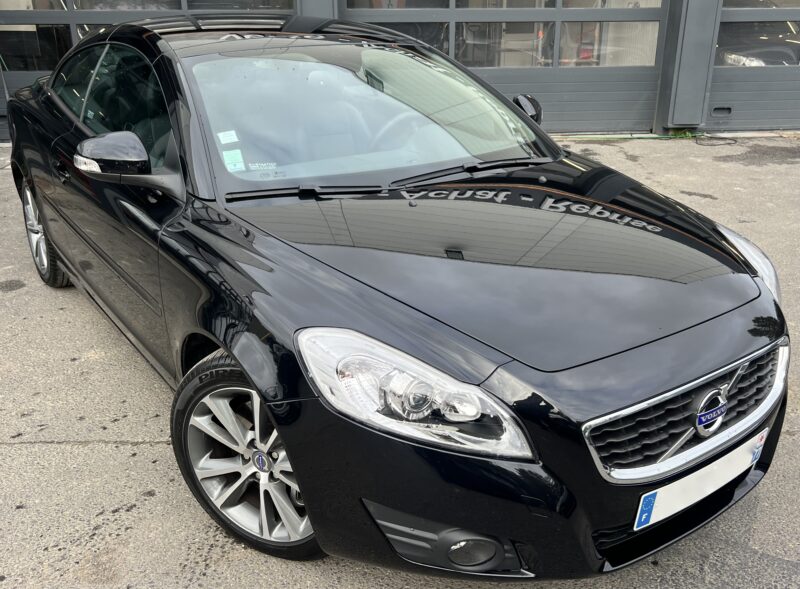 VOLVO C70 II PHASE 2 D3 MOMENTUM 2.0 150 Cv 1ERE MAIN 2.582 Kms REELS / ORIGINE FRANCE - Garantie1an