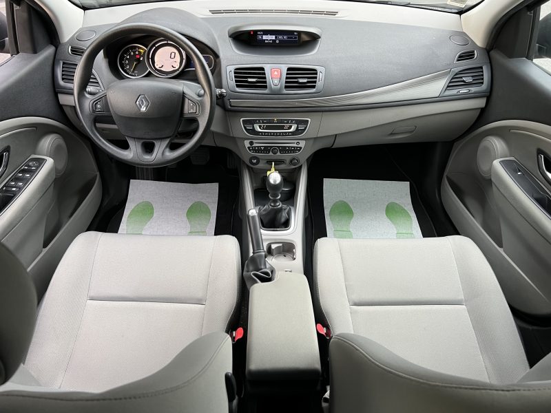 RENAULT MEGANE  III 1.6 BIO ETHANOL 110 Cv 1ERE MAIN / 19 200 Kms REELS ORIGINE FRANCE - GARANTIE 1 