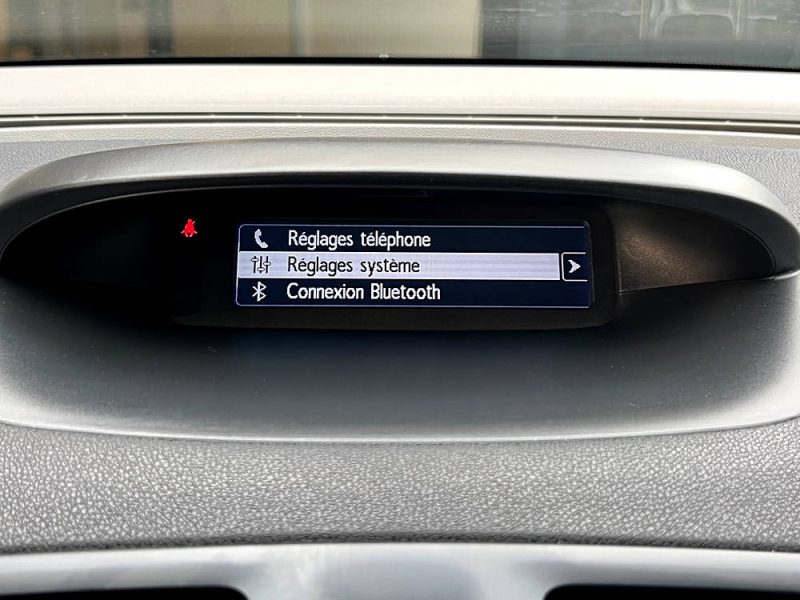 RENAULT MEGANE  III 1.6 BIO ETHANOL 110 Cv 1ERE MAIN / 19 200 Kms REELS ORIGINE FRANCE - GARANTIE 1 