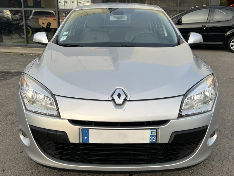 RENAULT MEGANE  III 1.6 BIO ETHANOL 110 Cv 1ERE MAIN / 19 200 Kms REELS ORIGINE FRANCE - GARANTIE 1 