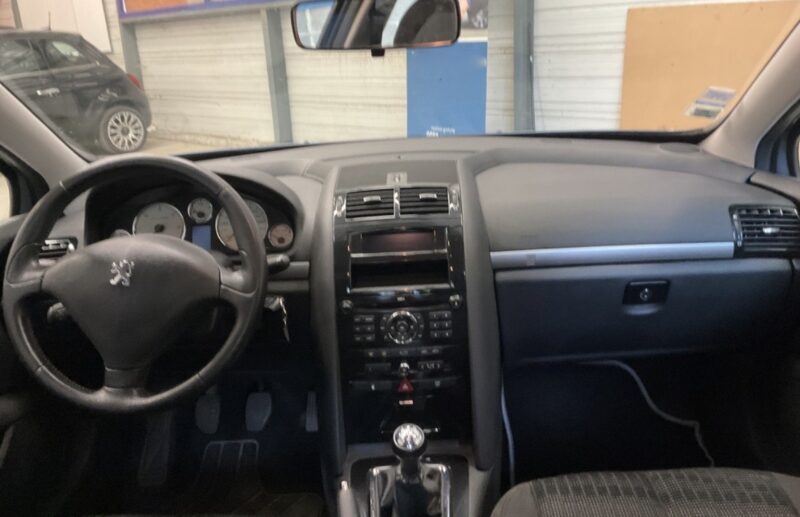 PEUGEOT 407 BERLINE 1.6 HDI 110 Cv 1ERE MAIN / 56 900 Kms - GARANTIE 1 AN
