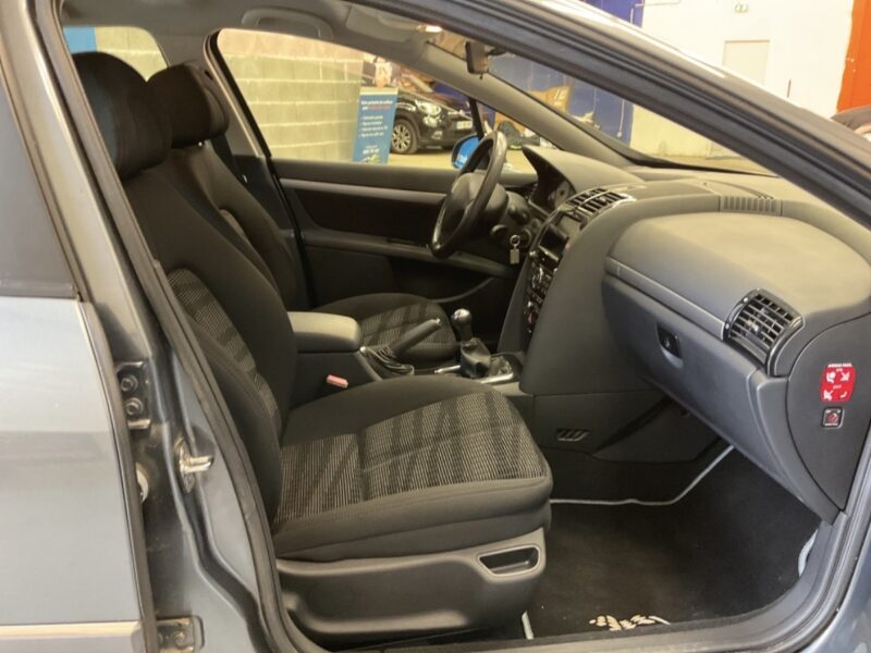PEUGEOT 407 BERLINE 1.6 HDI 110 Cv 1ERE MAIN / 56 900 Kms - GARANTIE 1 AN