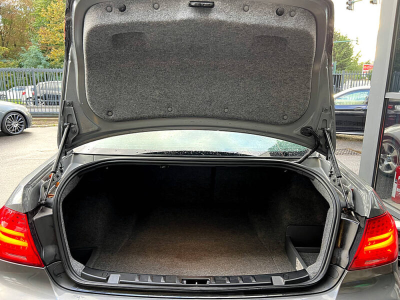 BMW SERIE 3 COUPE E92 PHASE 2 LCI 320i 2.0 163 Cv 57 400 Kms BOITE AUTO TOIT OUVRANT - GARANTIE 1 AN