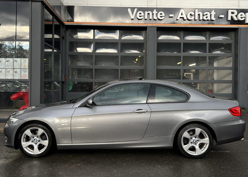BMW SERIE 3 COUPE E92 PHASE 2 LCI 320i 2.0 163 Cv 57 400 Kms BOITE AUTO TOIT OUVRANT - GARANTIE 1 AN