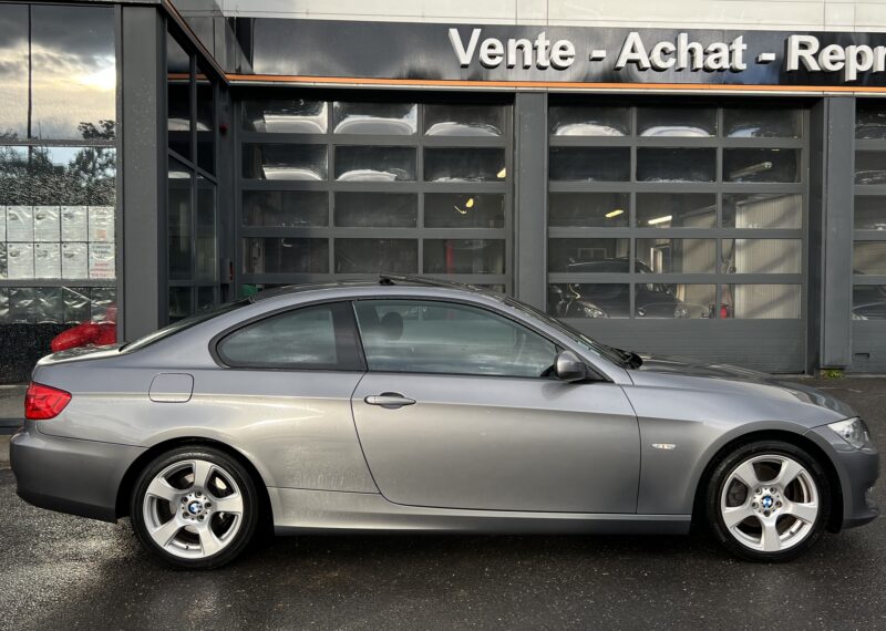 BMW SERIE 3 COUPE E92 PHASE 2 LCI 320i 2.0 163 Cv 57 400 Kms BOITE AUTO TOIT OUVRANT - GARANTIE 1 AN