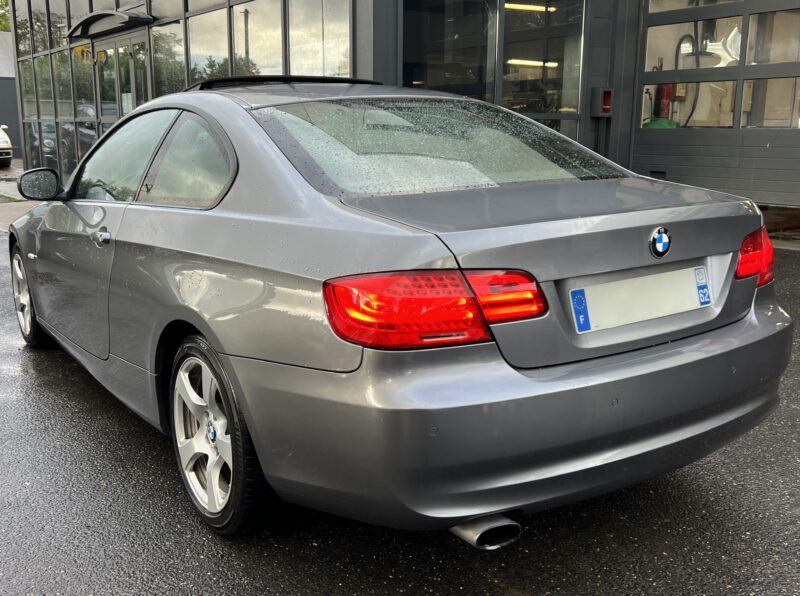 BMW SERIE 3 COUPE E92 PHASE 2 LCI 320i 2.0 163 Cv 57 400 Kms BOITE AUTO TOIT OUVRANT - GARANTIE 1 AN