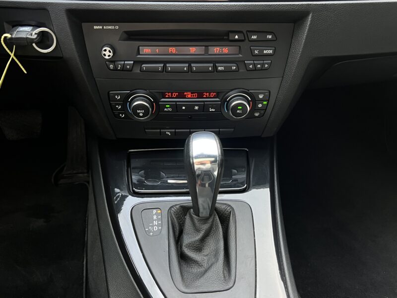 BMW SERIE 3 COUPE E92 PHASE 2 LCI 320i 2.0 163 Cv 57 400 Kms BOITE AUTO TOIT OUVRANT - GARANTIE 1 AN