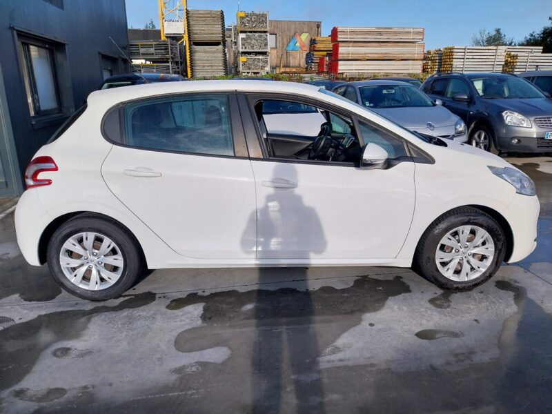 PEUGEOT 208 I 1.2 VTI 82 Active