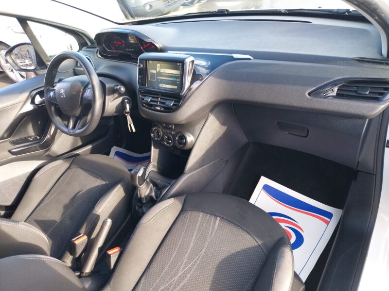 PEUGEOT 208 I 1.2 VTI 82 Active