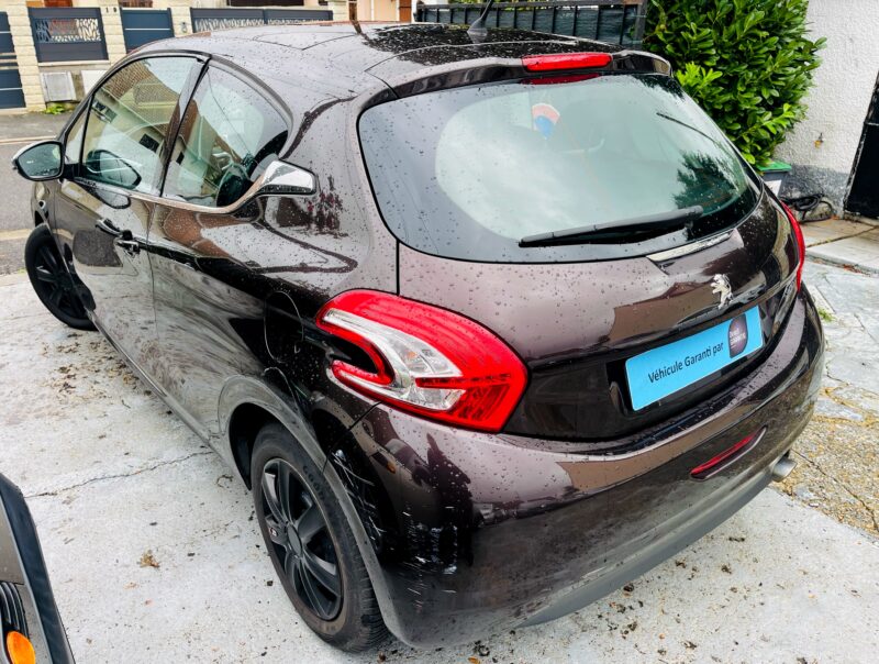 PEUGEOT 208 I 2012