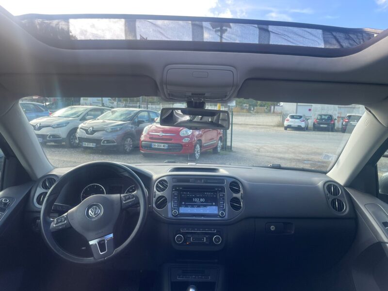 VOLKSWAGEN TIGUAN 2011