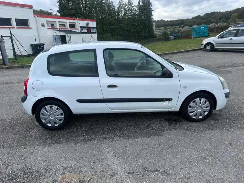 RENAULT CLIO II 2004