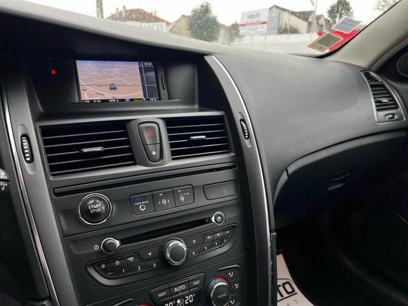 RENAULT LATITUDE 2012